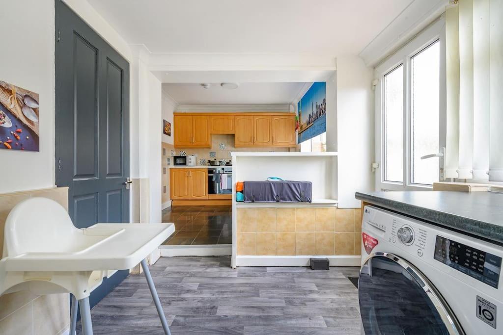 Holiday home *328ol* For Your Relaxed & Cosy + Parking Leeds (West Yorkshire)